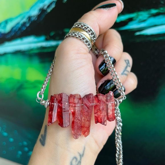 Red aura crystal quartz on stainless steel chain boho goth choker necklace - Picture 8 of 13